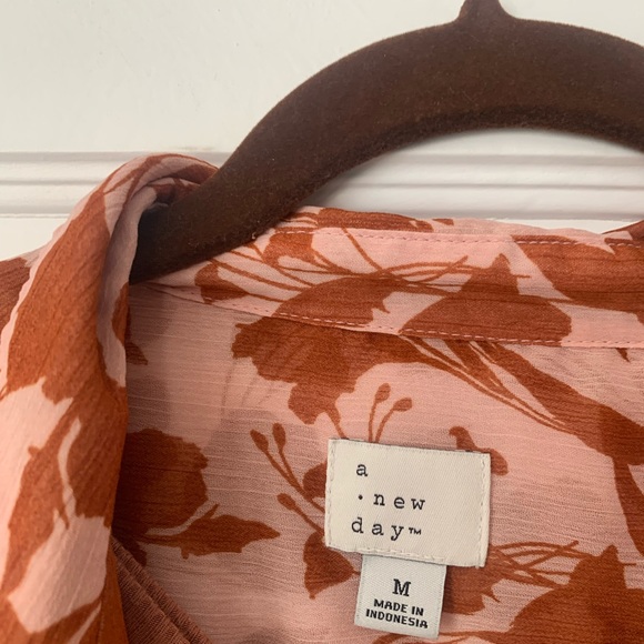 Blouse - Picture 6 of 10